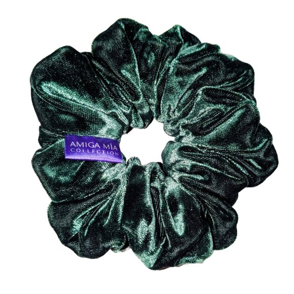 Small green velvet scrunchies soft & durable hair accessory size small - Picture 2 of 5